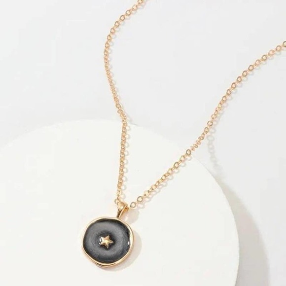 Deja Vu Kreations Jewelry - Black Resin Shooting Star Necklace Gold Tone